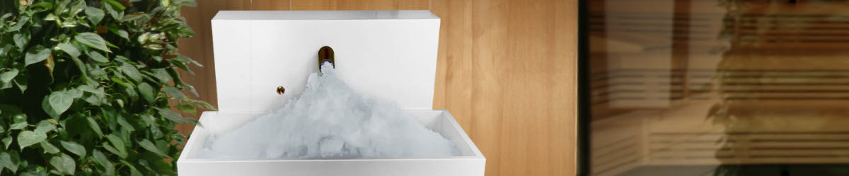 Eisbrunnen aus Corian für den Saunaaufguss und die Abkühlung danach